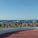 Отель Royals Gate