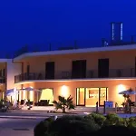 Hotel Royals Gate 4*
