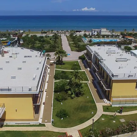 Hotel Royals Gate 4*