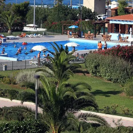 Royals Gate Hotel