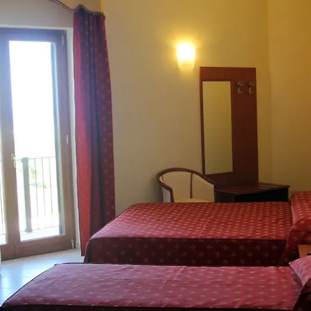 Royals Gate 4* Rodi Garganico